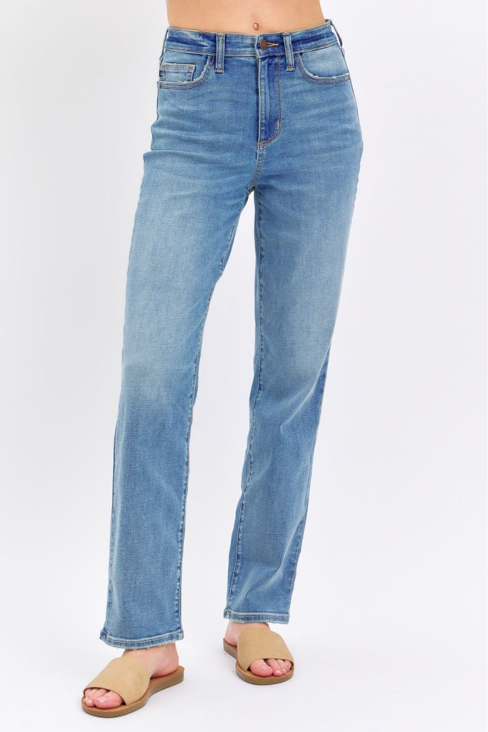 Judy Blue High-Rise Straight Fit Jeans 8602 in Medium Blue
