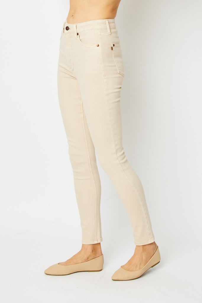 Judy Blue High-Rise Garment Dyed Tummy Control Skinny Jeans JB88845 in Bone White