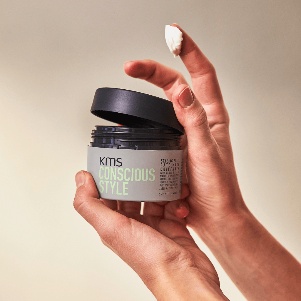 KMS CONSCIOUS STYLE Styling Putty 2.5 oz / 75 ml | Hold 3/5 & Shine 1/5