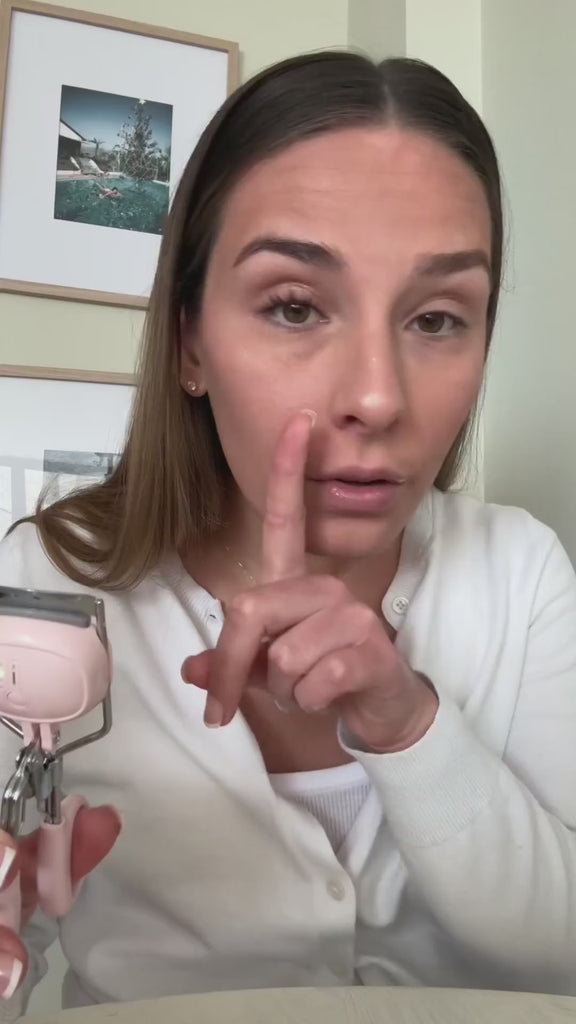 Jia SleekCurl Heated Eyelash Curler in Primrose Pink